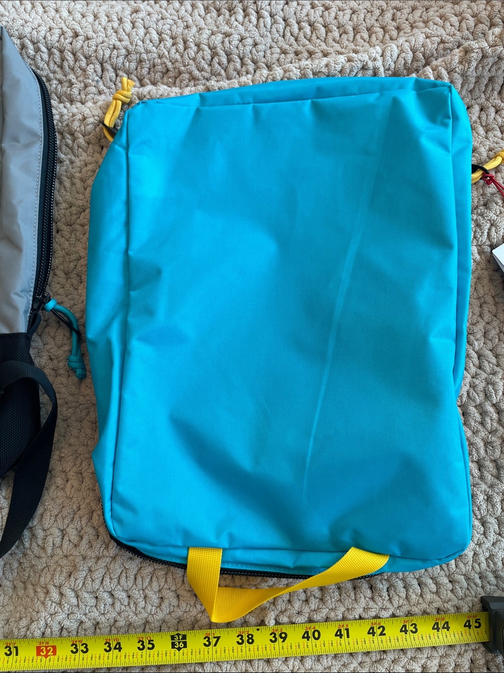 Topo Designs Gray & Black
CARVANA Travel and Daily bag with Turquoise Accents - Picture 12 of 13